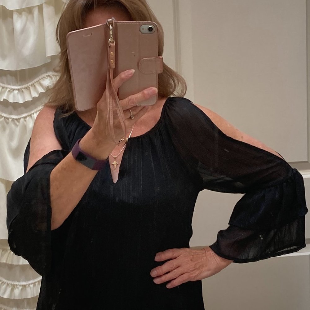 A Byer Black Cold Shoulder Bell-Sleeve Top with Keyhole Neck Size Medium